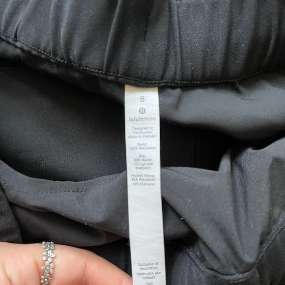 Lululemon On The Fly Black Woven Jogger - Picture 5 of 5